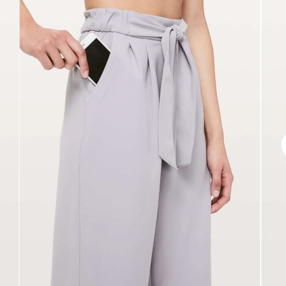 Lululemon Noir Crop Pants
